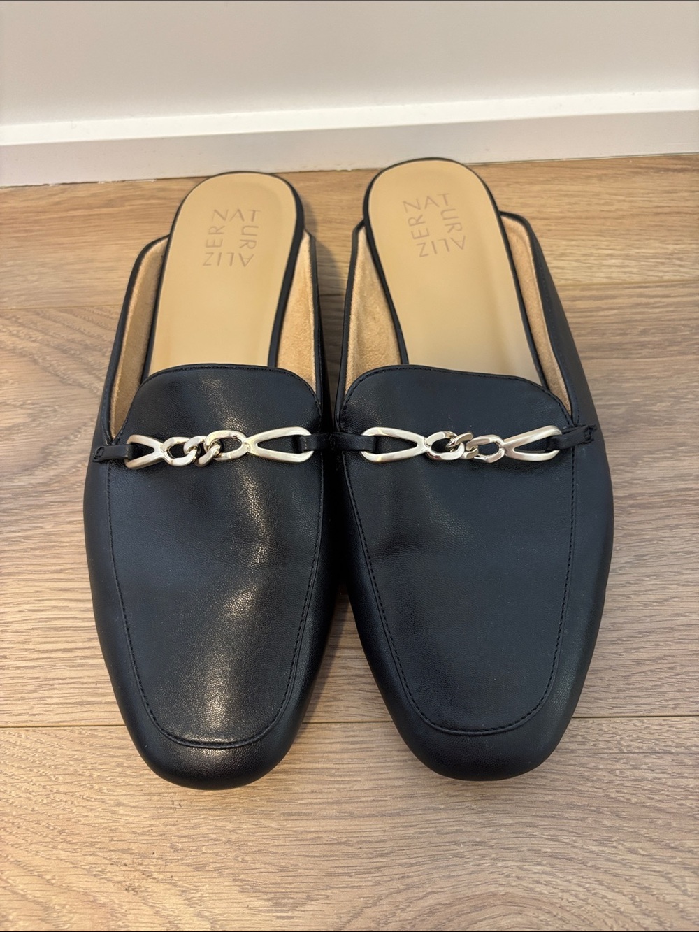 Naturalizer Black Chain Mule Loafers Women’s Size 9.5w Wide Width Slip-On Flats